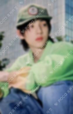 COLOR OUTSIDE THE LINES APPLEMUSIC JUHOON photocard image