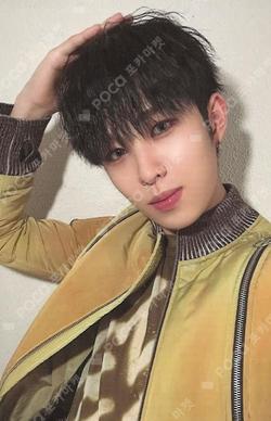 O-RLY? POP-UP STORE REWARD HYUI photocard image
