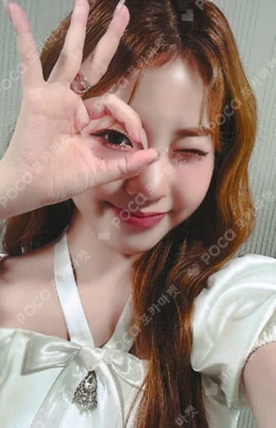SWICY EVERLINE YOONA photocard image