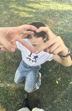 Electric Heart : Born to Glow MILLIONMUSIC HAE MIN photocard image