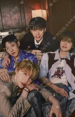 UPSIDE DOWN kiwee ALBUM VER. UP Ver. Unit photocard image