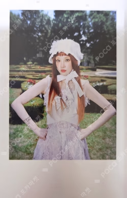 Motivation POP UP STORE REWARD YUQI photocard image