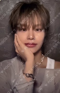 UPSIDE DOWN kiwee ALBUM VER. DOWN Ver.