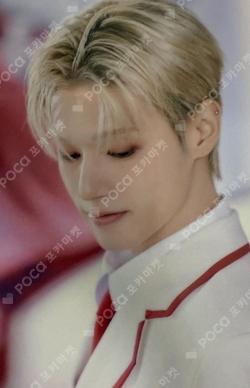 ATEEZ WOOYOUNG photocard image