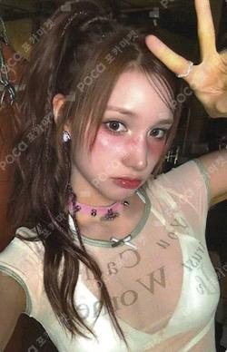 BUBBLE GUM BROADCAST HUENING BAHIYYIH photocard image