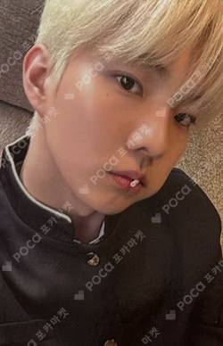 a;effect Hellolive shop Q photocard image