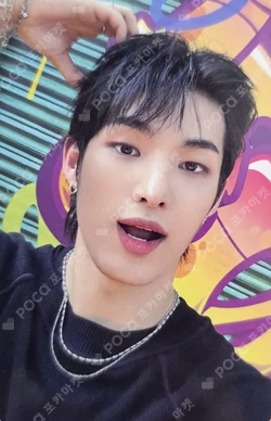 82MAJOR 1st FANMEETING [82DE WORLD] T-SHIRT