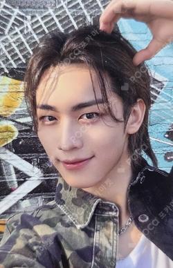 82MAJOR 1st FANMEETING [82DE WORLD] T-SHIRT Park Seok Joon photocard image