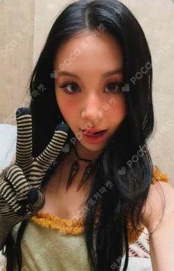 LIL FANTASY vol.1 FANS SHOP CHAEYOUNG photocard image