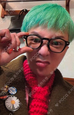 G-DRAGON 2025 WORLD TOUR [Übermensch] PHOTOCARD PACK
