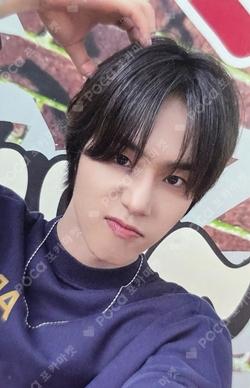 82MAJOR 1st FANMEETING [82DE WORLD] T-SHIRT Hwang Seong Bin photocard image