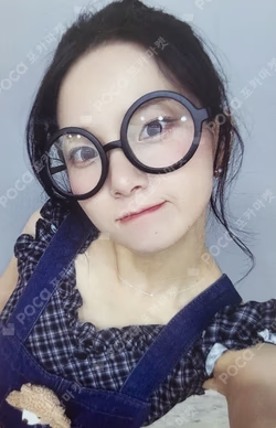 BUBBLE GUM MAKESTAR LUCKY DRAW YUJIN photocard image