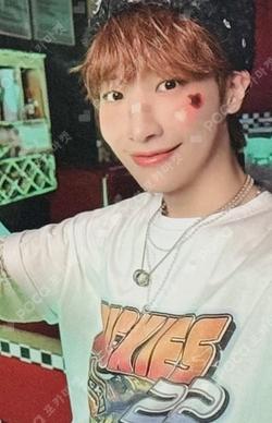 XOXO DONGMYEONG photocard image