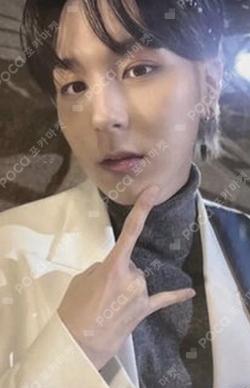 Planet Nine : VOYAGER GIUK photocard image
