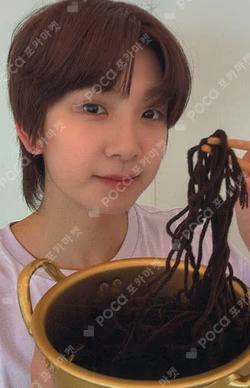 LOUD & PROUD KTOWN4U KYRELL photocard image