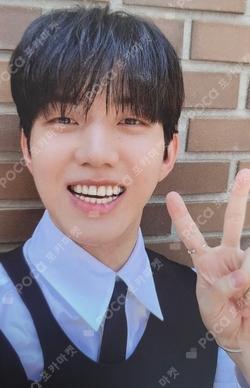 The DECADE In-Ear Earphones ver. DOWOON photocard image