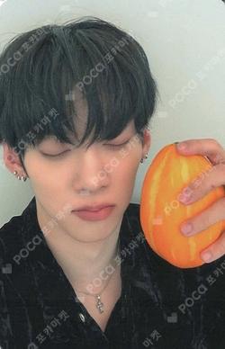 LOUD & PROUD DEAR MY MUSE KAMDEN photocard image