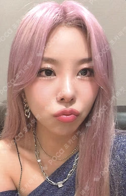 Whee In 2025 SEASON'S GREETINGS [Whee In's Either Side]