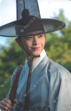 The Haunted Palace PHOTO ESSAY YES24 YOOK SUNGJAE photocard image