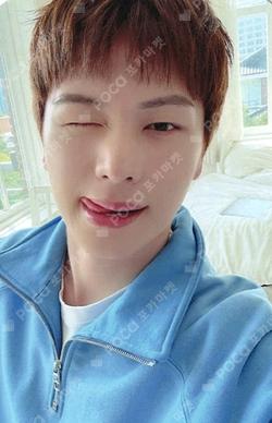 2025 YOOK SUNG JAE FAN-CON [THE BLUE JOURNEY]  POP-UP STORE REWARD YOOK SUNGJAE photocard image