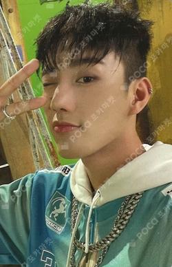 HARMONY : SET IN hello82 INTAK photocard image