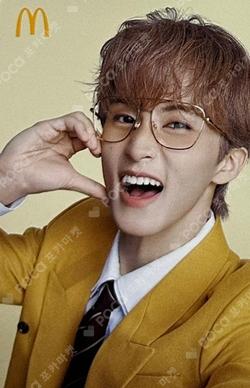 McDonald's MARK photocard image