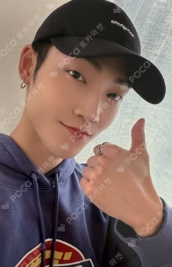 Unexpected EVERLINE KEVIN photocard image