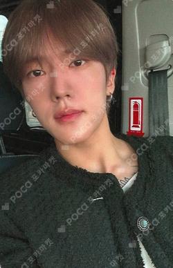 EI8ER LIMITED meets: [OMEGA X] RANDOM TRADING CARD JUNGHOON photocard image