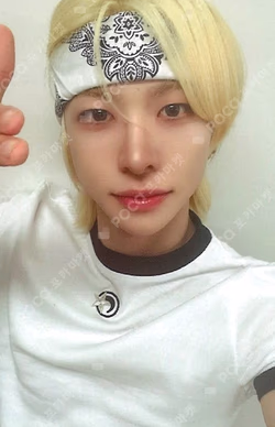 LOUD & PROUD EVERLINE JIHO photocard image