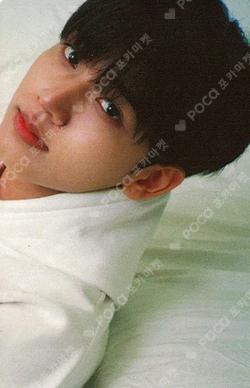 OMEGA X DEBUT 3rd ANNIVERSARY POP-UP STORE LUCKY DRAW HYUK photocard image