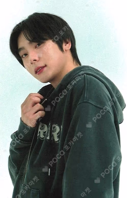 EI8ER LIMITED meets: [OMEGA X] RANDOM TRADING CARD