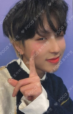 Planet Nine : VOYAGER APPLEMUSIC GIUK photocard image