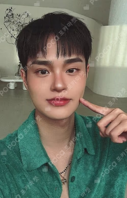 2025 AB6IX SEASON'S GREETINGS  'eat, drink, and BE MERRY' LEE DAE HWI photocard image