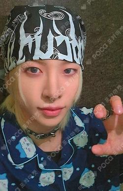 LOUD & PROUD SOUND WAVE JIHO photocard image