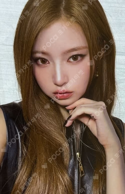 DANCING ALONE WITHMUU HAUM photocard image