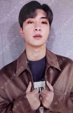 2021 LIVE CONTACT :: CODE #1. REVERSE DVD WYATT photocard image