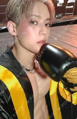 HOOK EVERLINE LEE MINHYUK photocard image