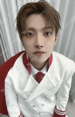 ATEEZ X ANITEEZ POP-UP EXHIBITION & STORE ANITEEZ IN THE CALLING PVC POCKET SHOULDER BAG HONGJOONG photocard image