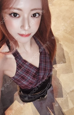 ITZY The 4th Fan Meeting 있지 믿지, 날자! “ON AIR” REWARD YUNA photocard image