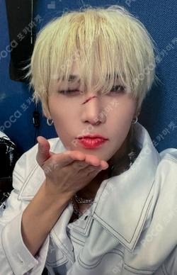 INTERSECTION : BLAZE INSIDE RECORD JUNSEO photocard image