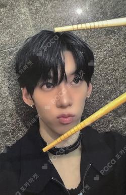 LOUD & PROUD DEAR MY MUSE KAMDEN photocard image