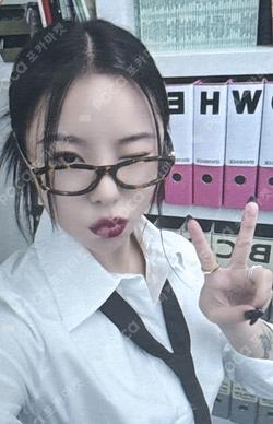 2025 Whee In FAN-CON TOUR [OWHEECE]