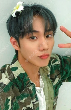 DUH! WITHMUU INTAK photocard image