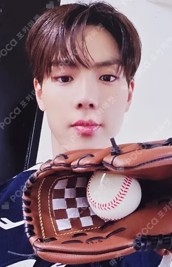THE X MAKESTAR SHOWNU photocard image