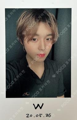 The W Blanc ver. PARK JI HOON photocard image
