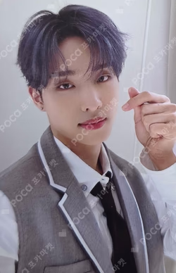 P1AY HERE! KEEHO photocard image