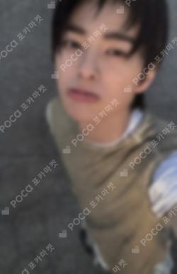 COLOR OUTSIDE THE LINES Blue Dream Media KEONHO photocard image