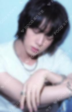 Echo WEVERSE USA Exclusive Jin photocard image