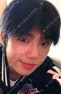 HOT MESS JUMP UP PARKJIHOO photocard image