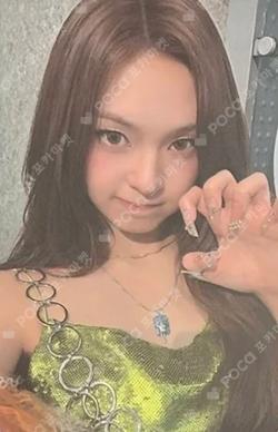 WE GO UP GO Ver. CHIQUITA photocard image